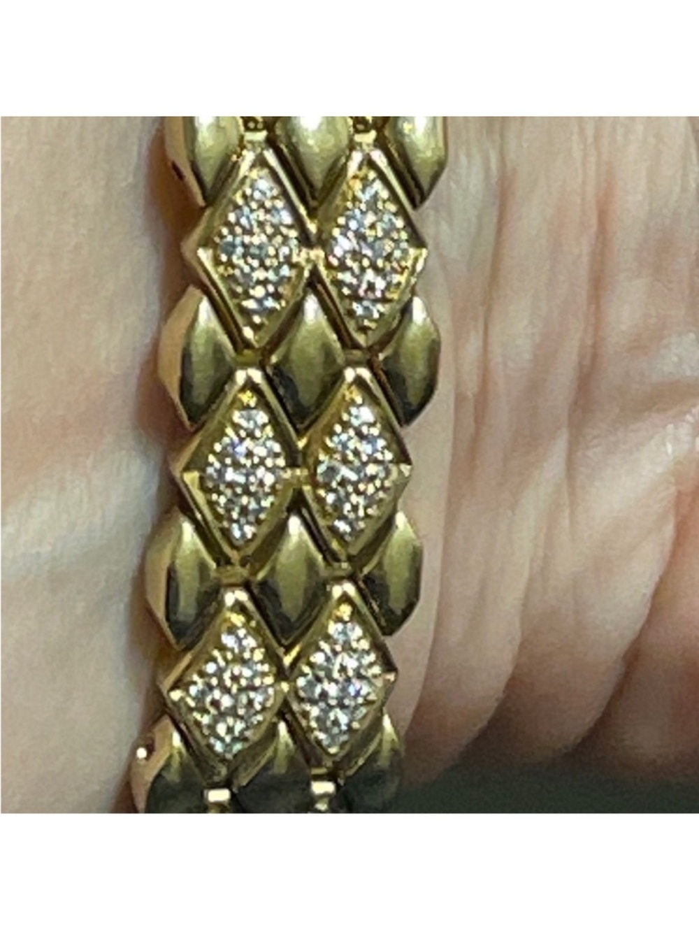 Absolutely Stunning “CHAUMET” 18k Gold and Diamonds Swiss Watch - Picture 4 of 7